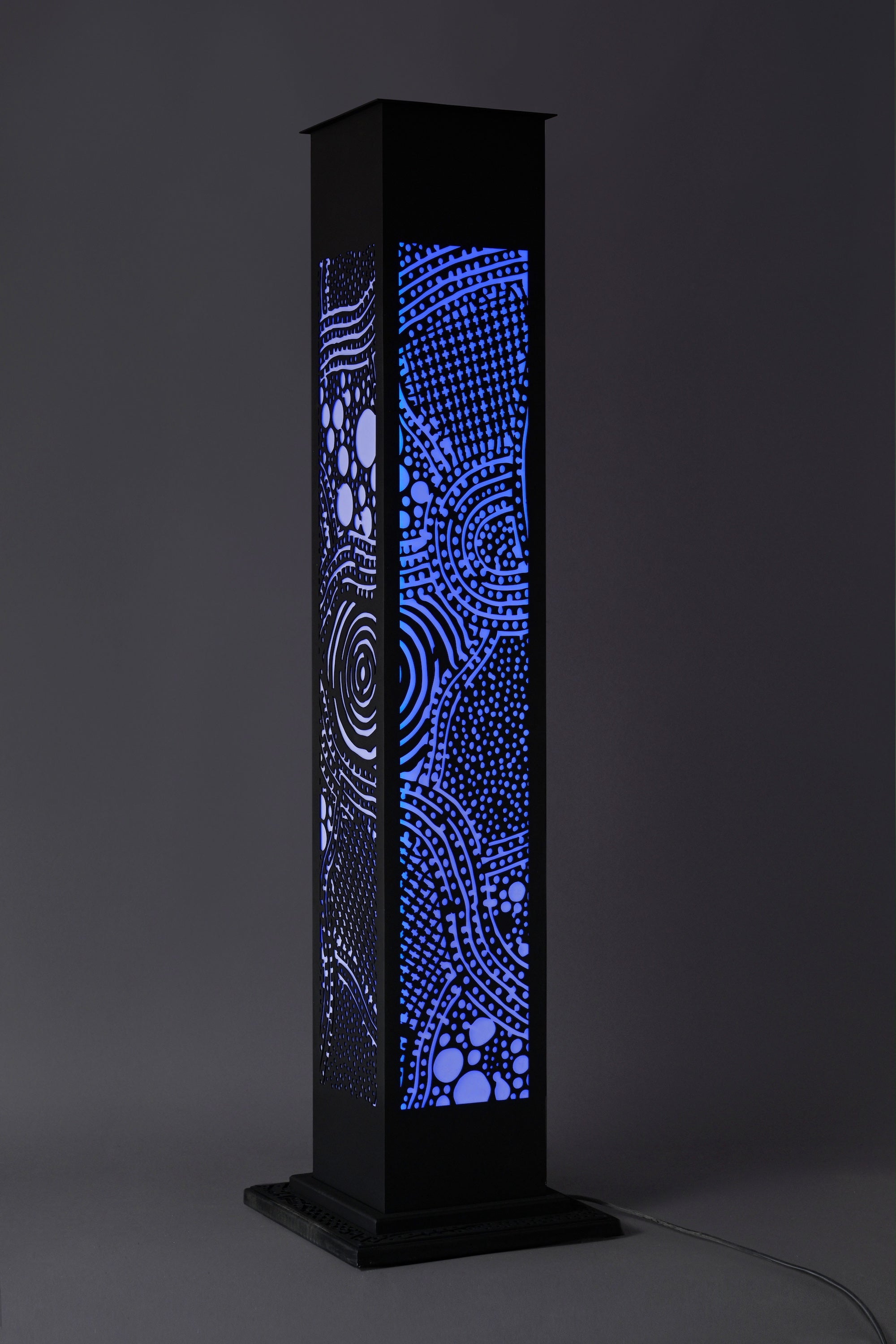 'My Country' Light | 125x32x32cm