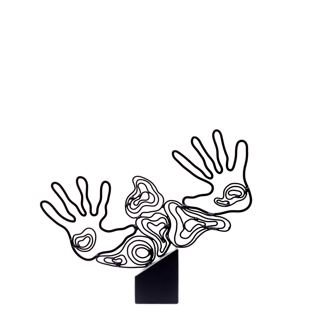 'Handing Down' | 33x41x8cm