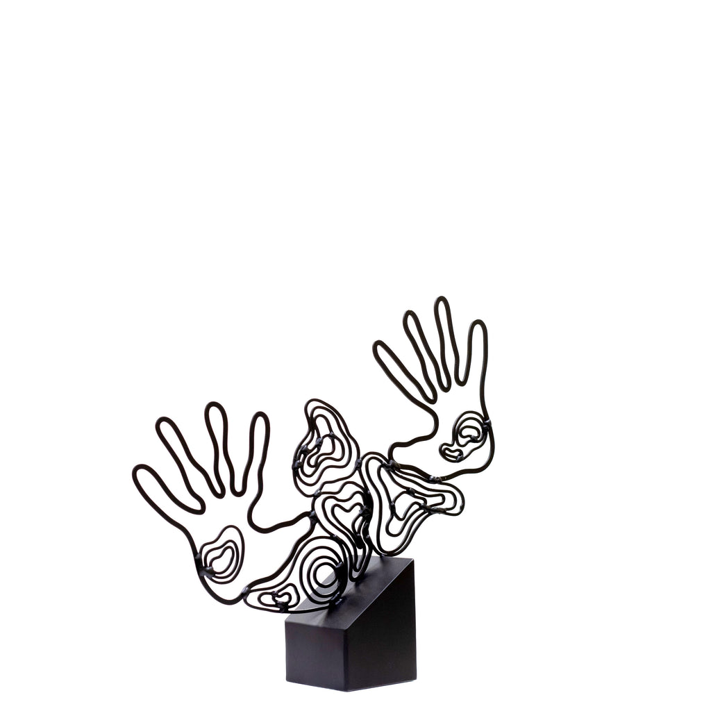 'Handing Down' | 33x41x8cm