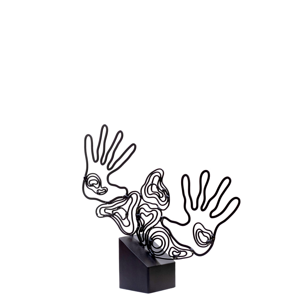 'Handing Down' | 33x41x8cm