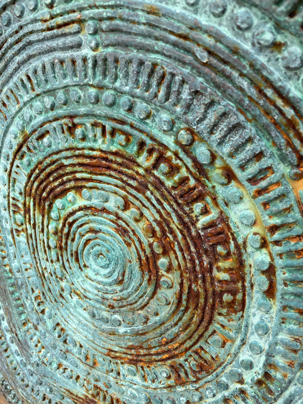 'Language of the Earth I' | 67x60x42cm