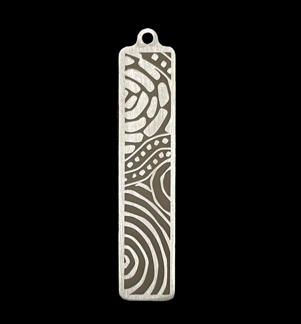 Tarisse & Sarrita King Pendant | Our Country's Story-thumbmail-1